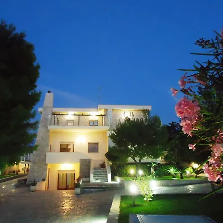 בית הארחה Dafne 3*