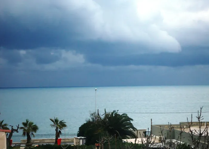 Dafne בית הארחה 3*